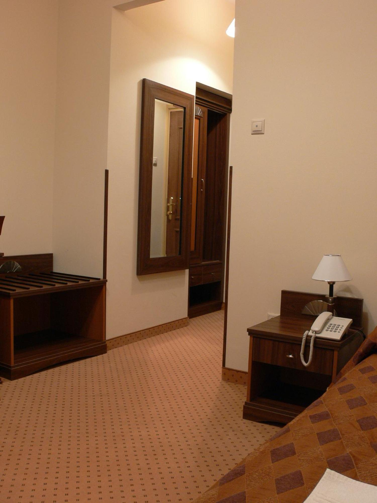 Oereg Miskolcz Hotel Esterno foto
