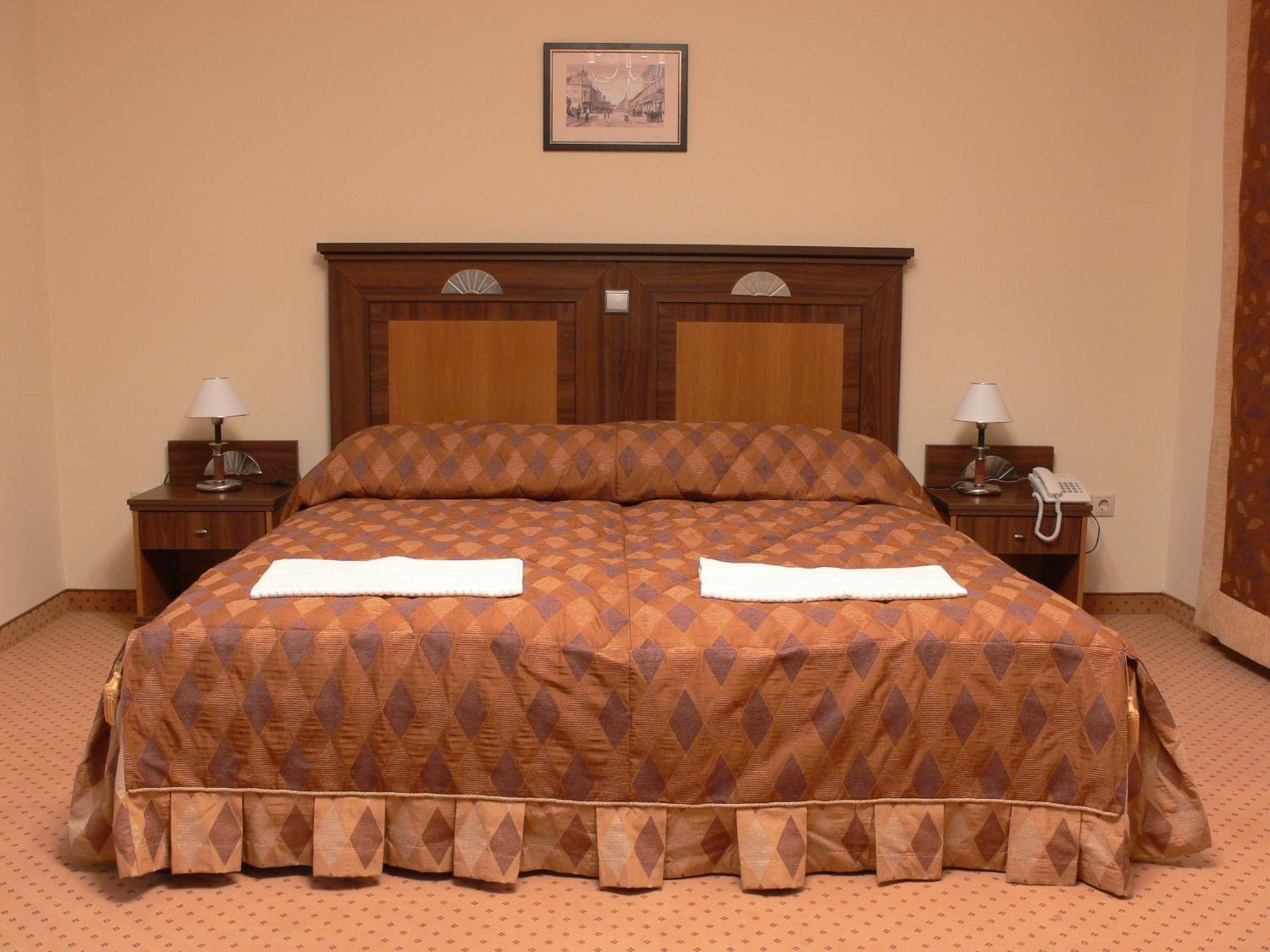 Oereg Miskolcz Hotel Esterno foto